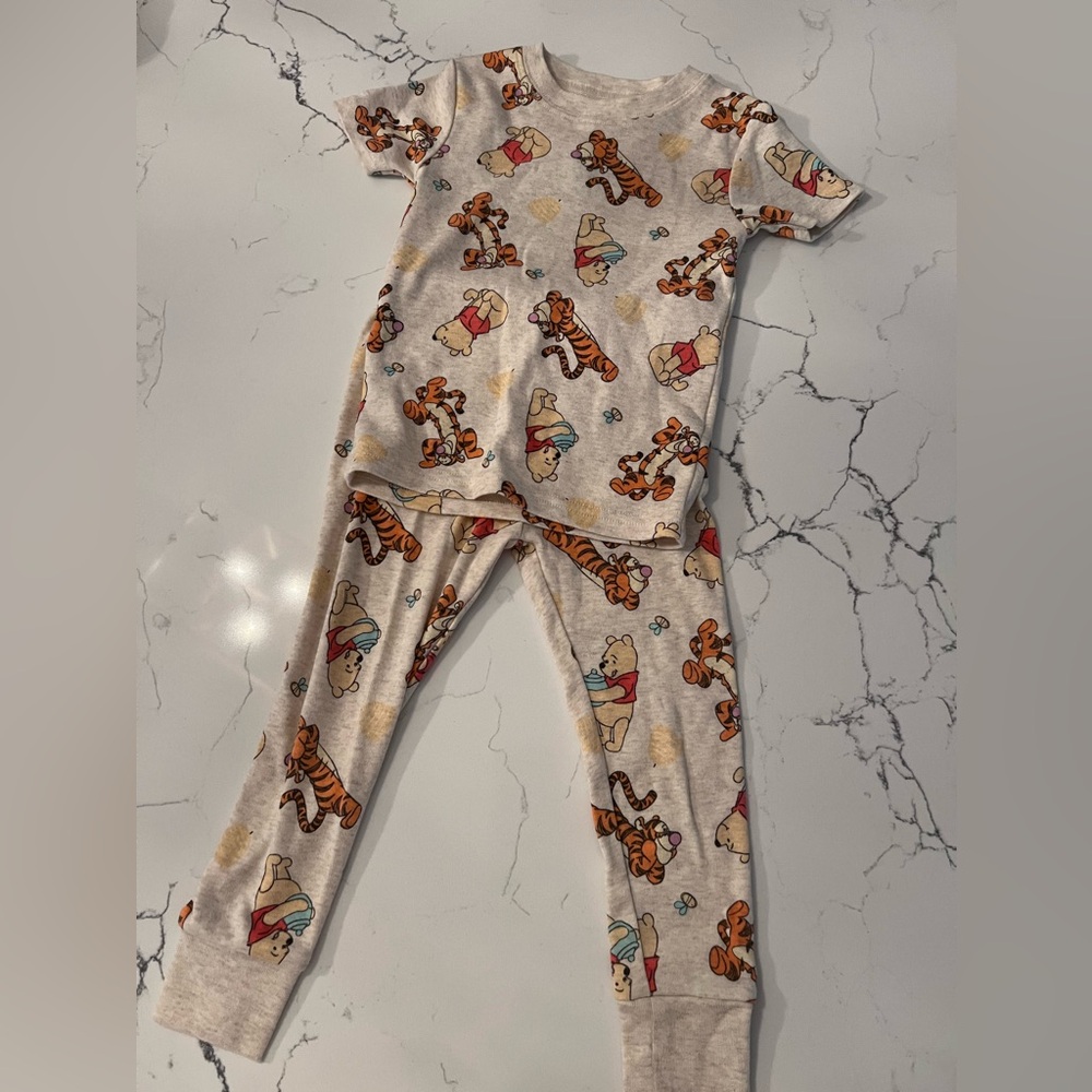 Carter’s Pooh Bear Pajamas Set